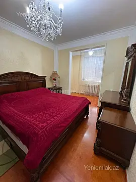 Satılır 4 otaqlı köhnə tikili 110 m²