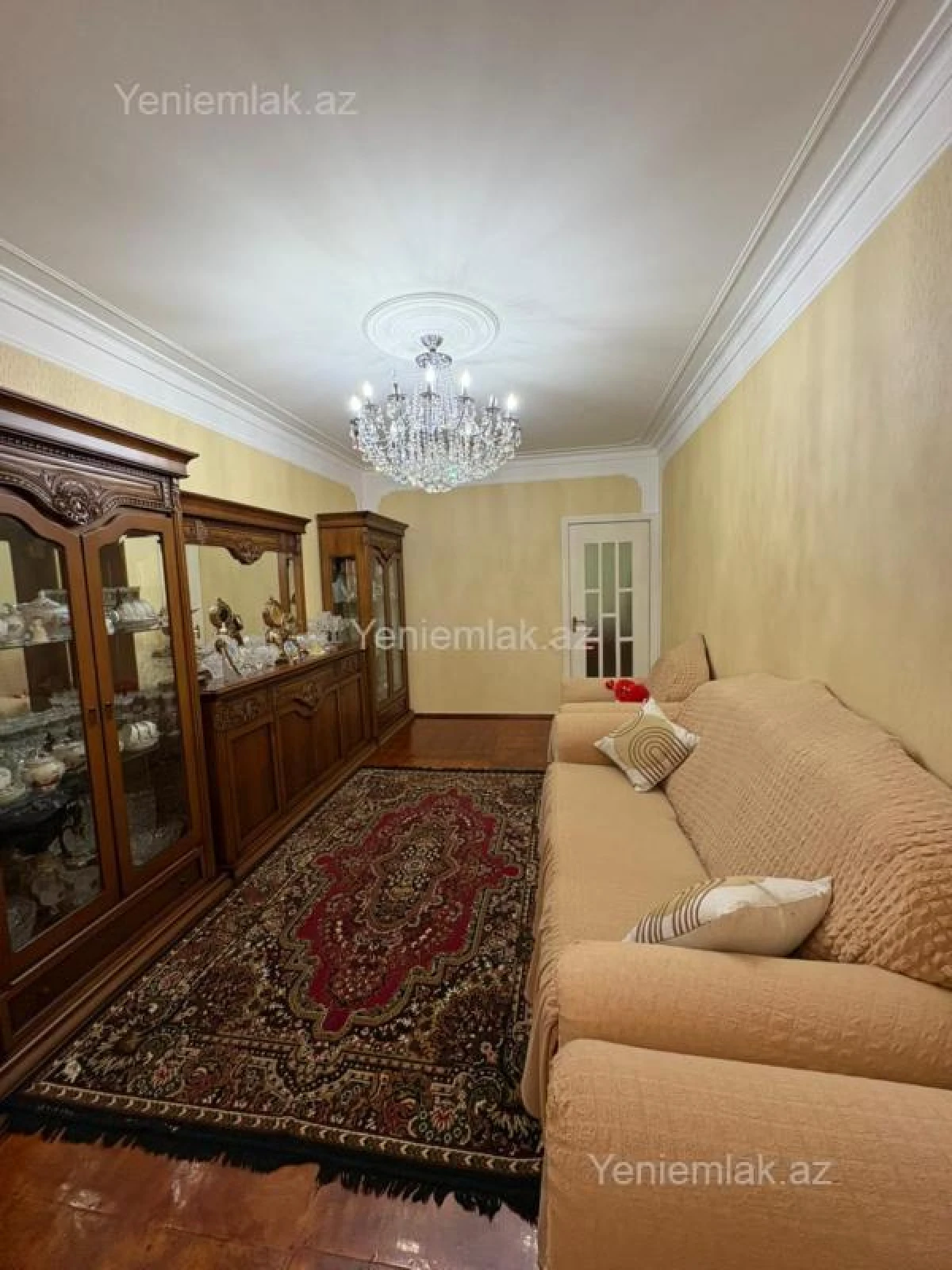 Satılır 4 otaqlı köhnə tikili 110 m²