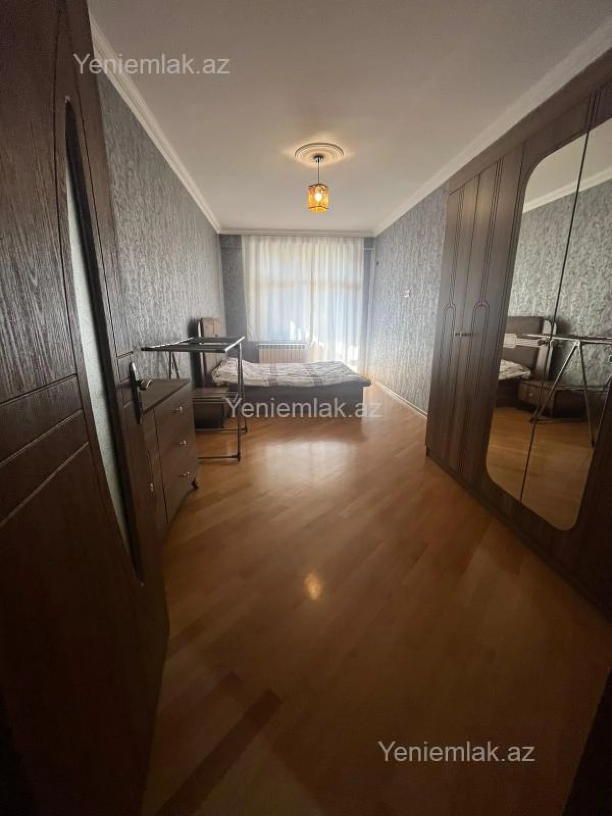 Satılır 3 otaqlı yeni tikili 130 m²