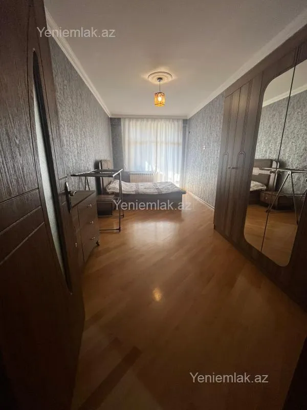 Satılır 3 otaqlı yeni tikili 130 m²