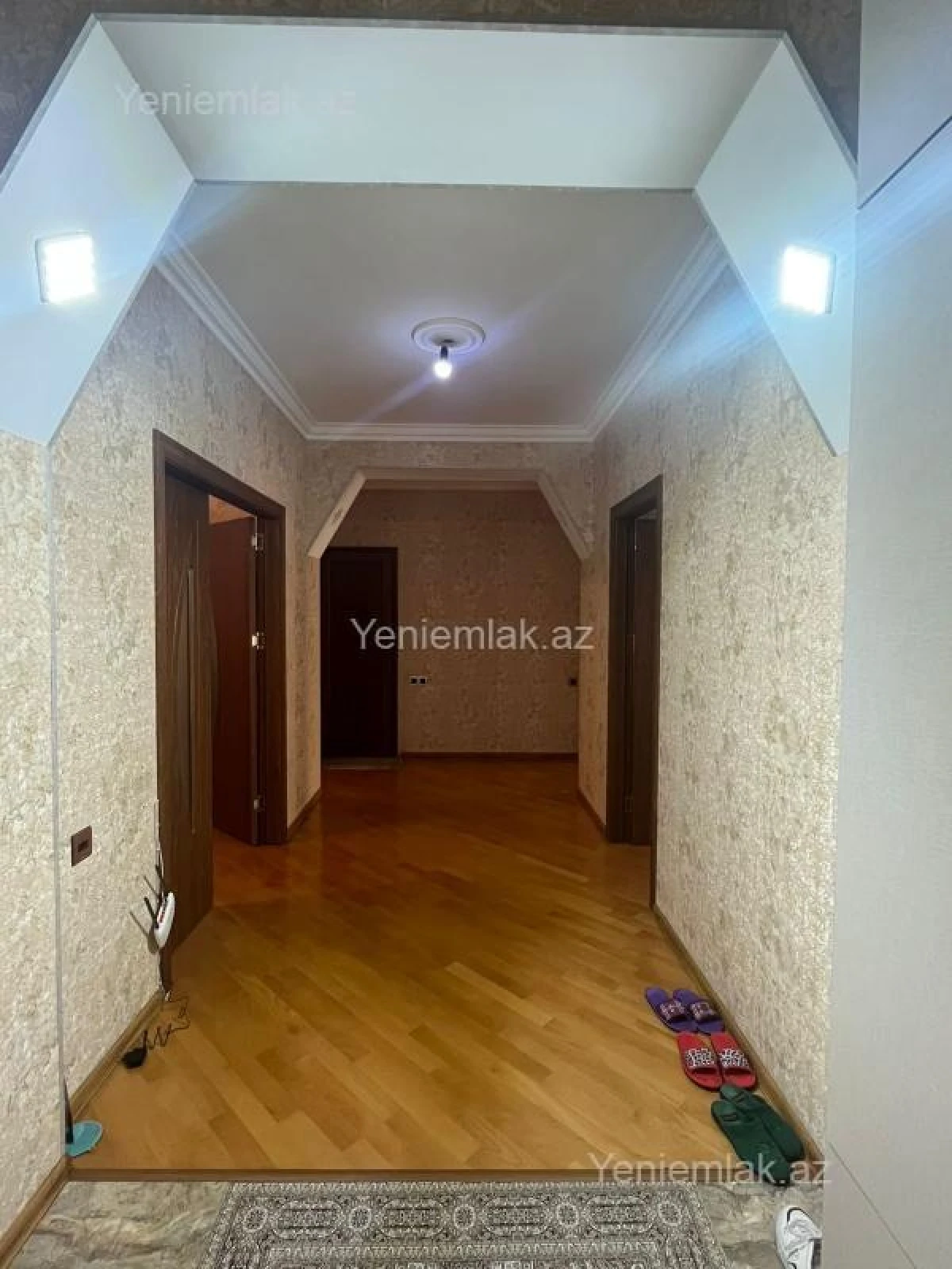 Satılır 3 otaqlı yeni tikili 130 m²