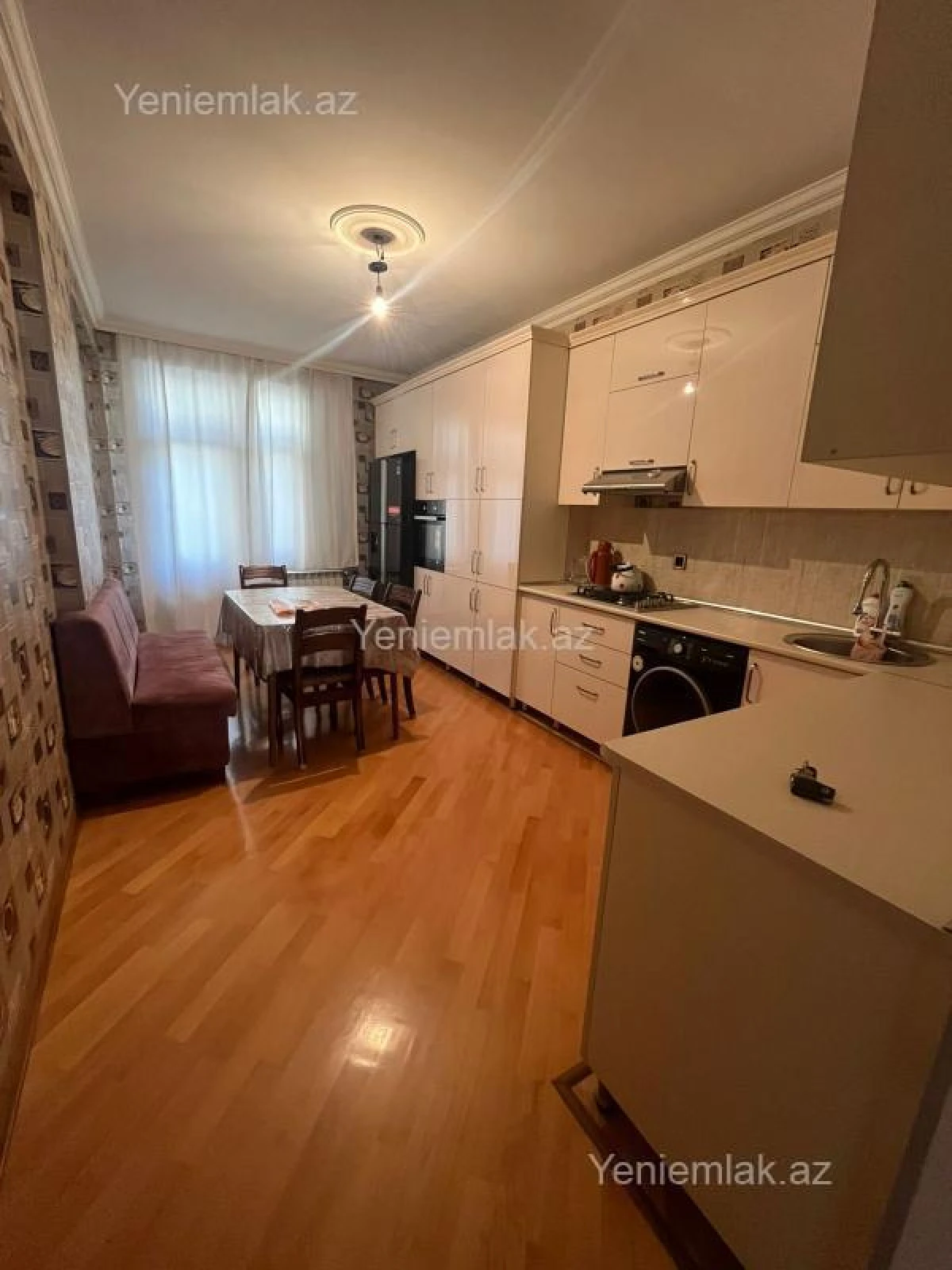 Satılır 3 otaqlı yeni tikili 130 m²