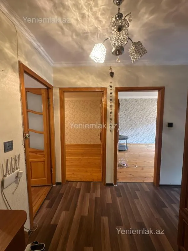 Satılır 3 otaqlı köhnə tikili 70 m²