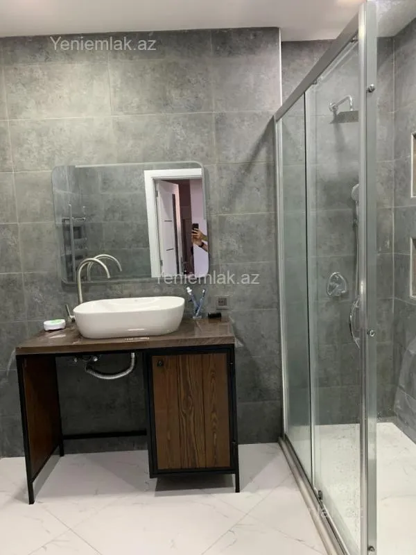 Satılır 2 otaqlı yeni tikili 85 m²