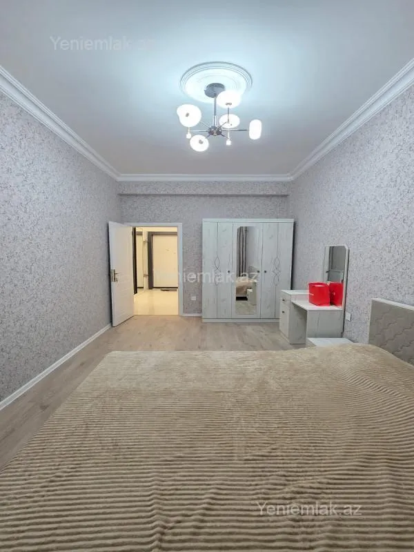 Satılır 2 otaqlı yeni tikili 77 m²