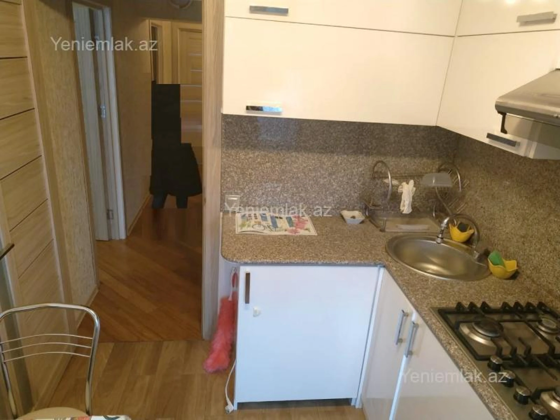 Satılır 3 otaqlı köhnə tikili 80 m²