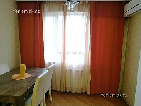 Satılır 3 otaqlı köhnə tikili 80 m²