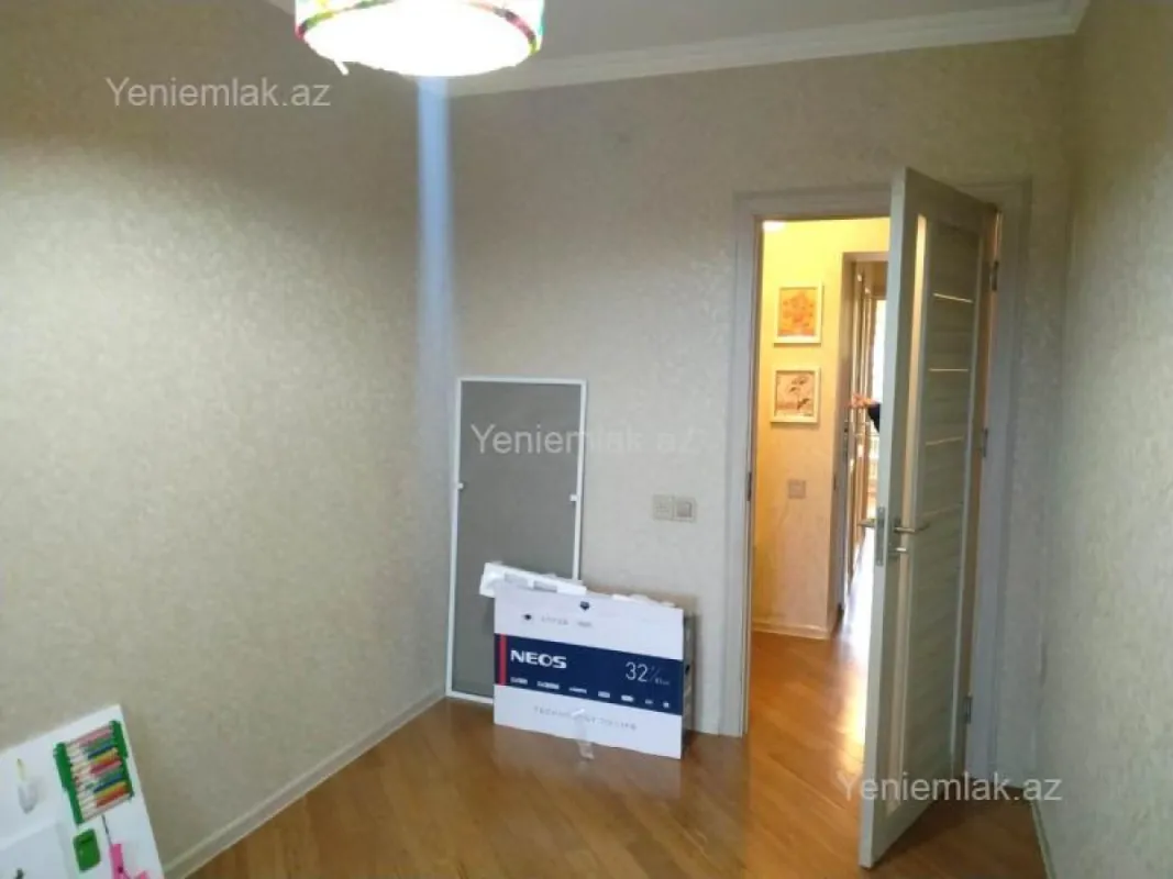 Satılır 3 otaqlı köhnə tikili 80 m²