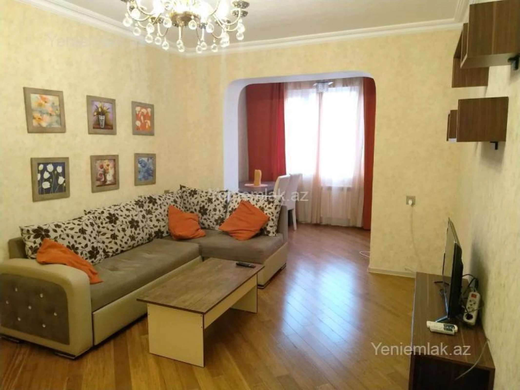 Satılır 3 otaqlı köhnə tikili 80 m²