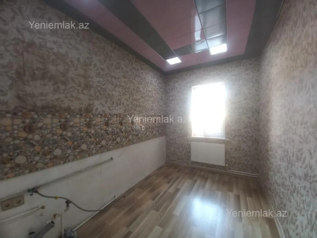 Satılır 3 otaqlı köhnə tikili 68 m²