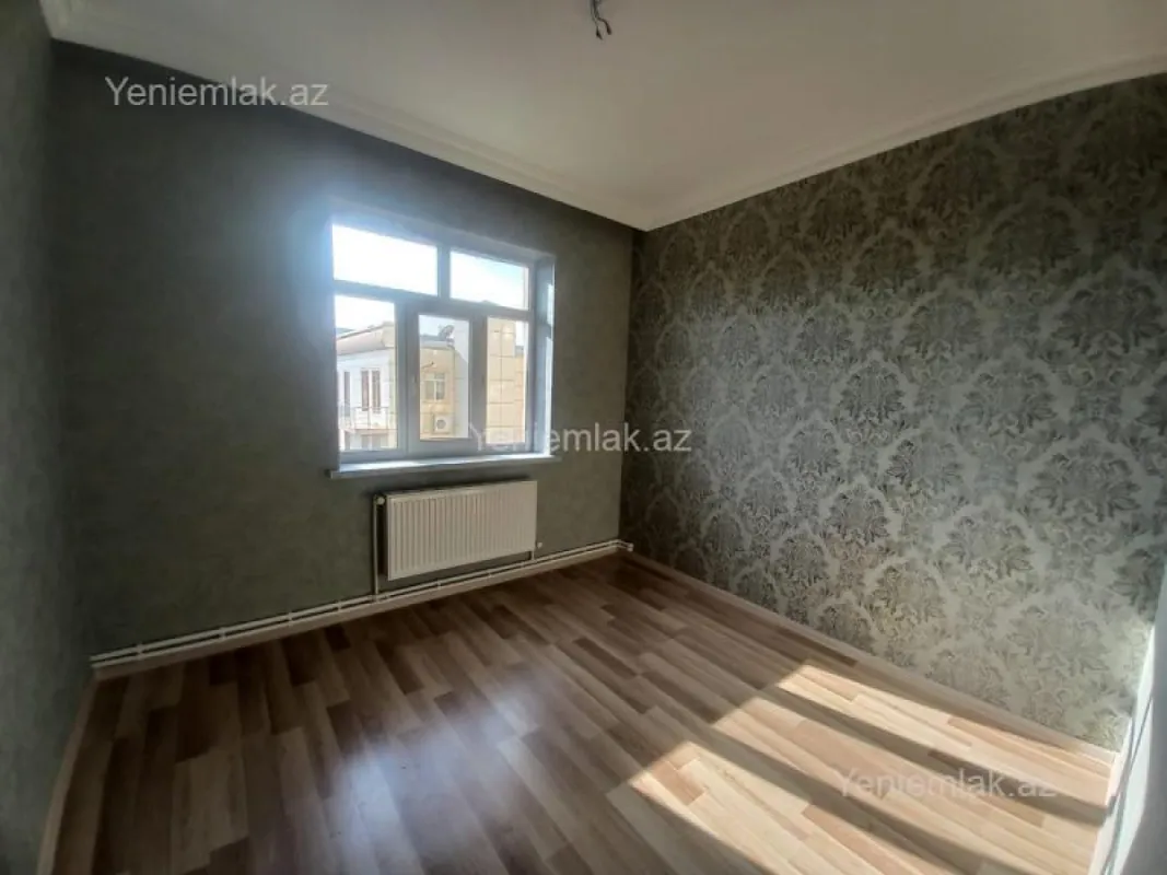 Satılır 3 otaqlı köhnə tikili 68 m²