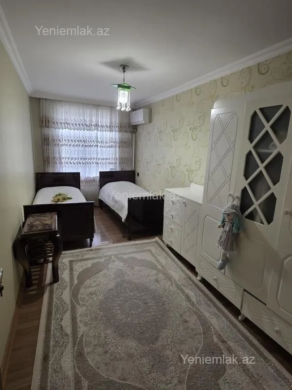 Satılır 3 otaqlı köhnə tikili 70 m²