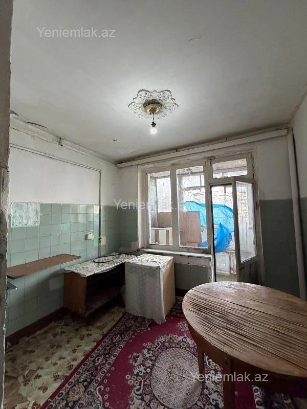 Satılır 3 otaqlı köhnə tikili 90 m²