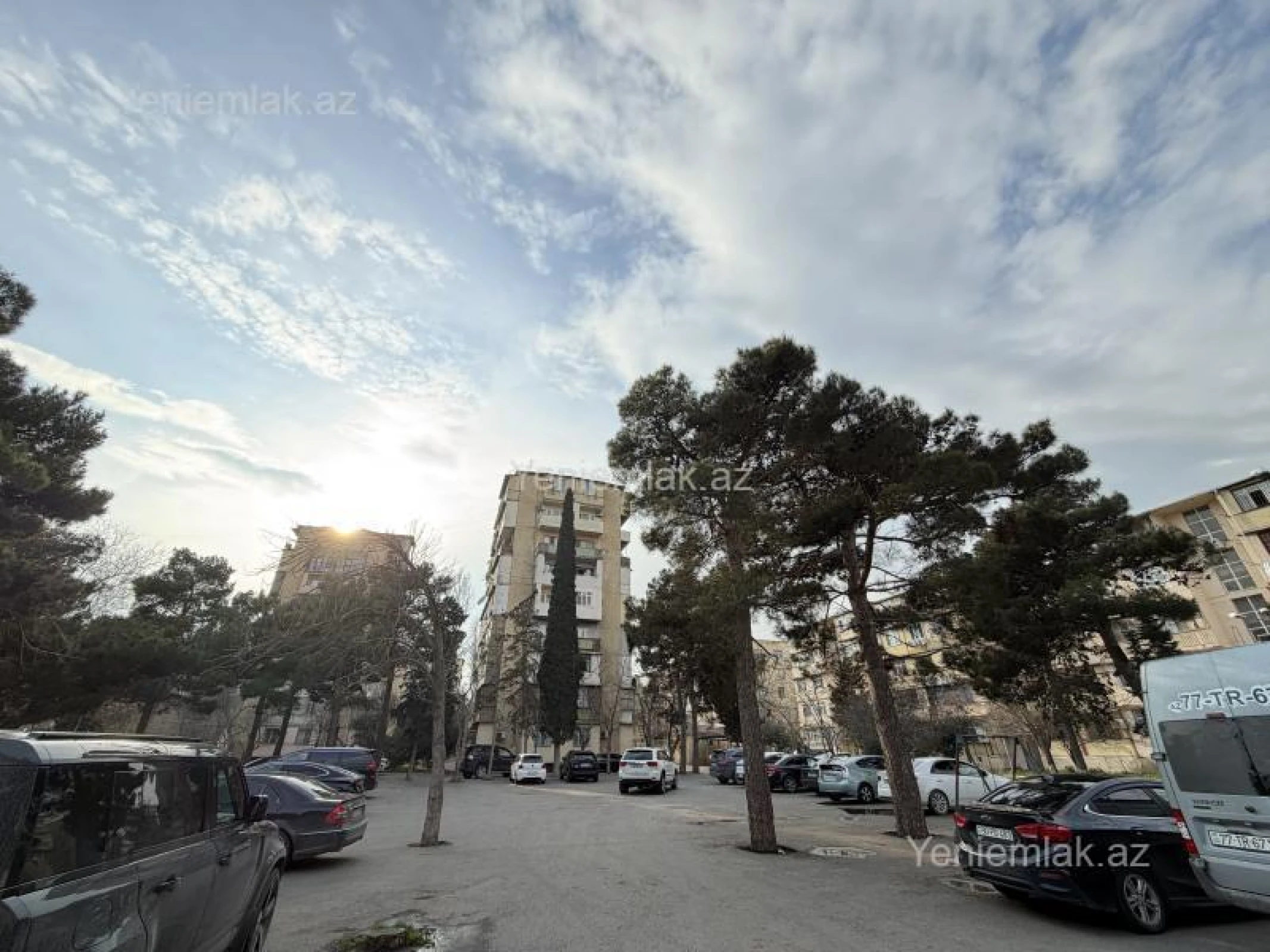 Satılır 3 otaqlı köhnə tikili 90 m²