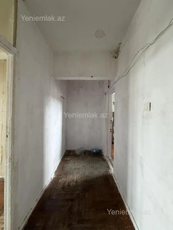 Satılır 3 otaqlı köhnə tikili 90 m²
