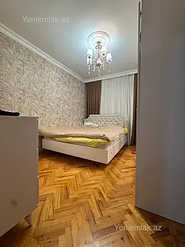 Satılır 3 otaqlı köhnə tikili 85 m²