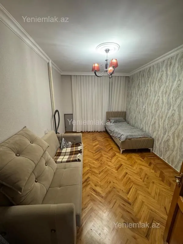 Satılır 3 otaqlı köhnə tikili 85 m²