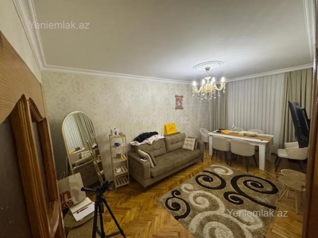 Satılır 3 otaqlı köhnə tikili 85 m²