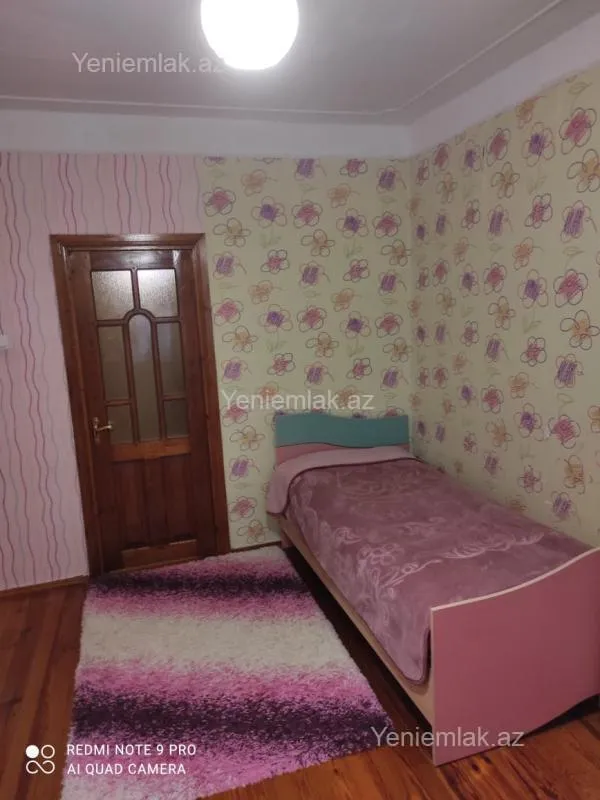 Satılır 3 otaqlı köhnə tikili 80 m²