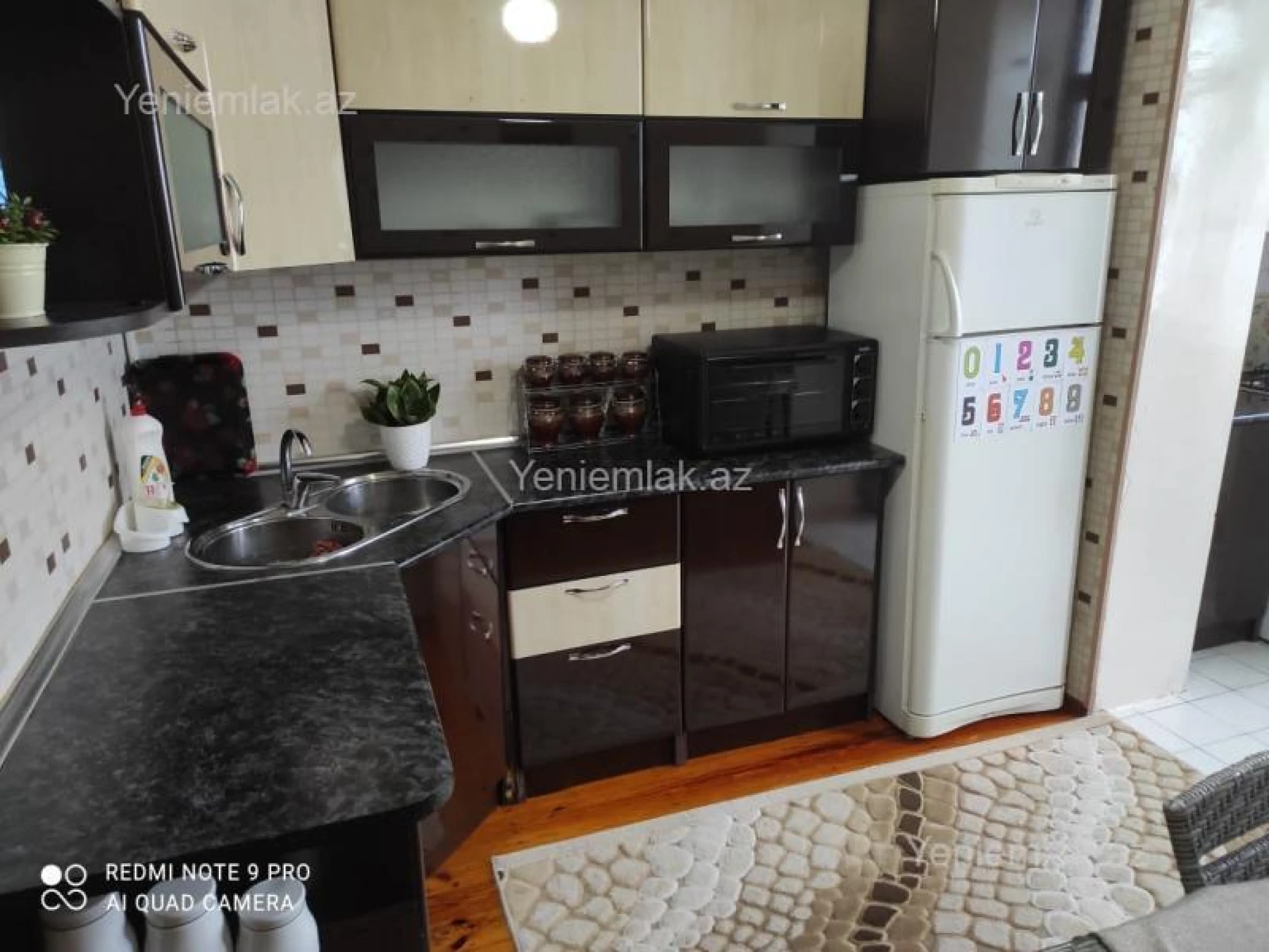 Satılır 3 otaqlı köhnə tikili 80 m²