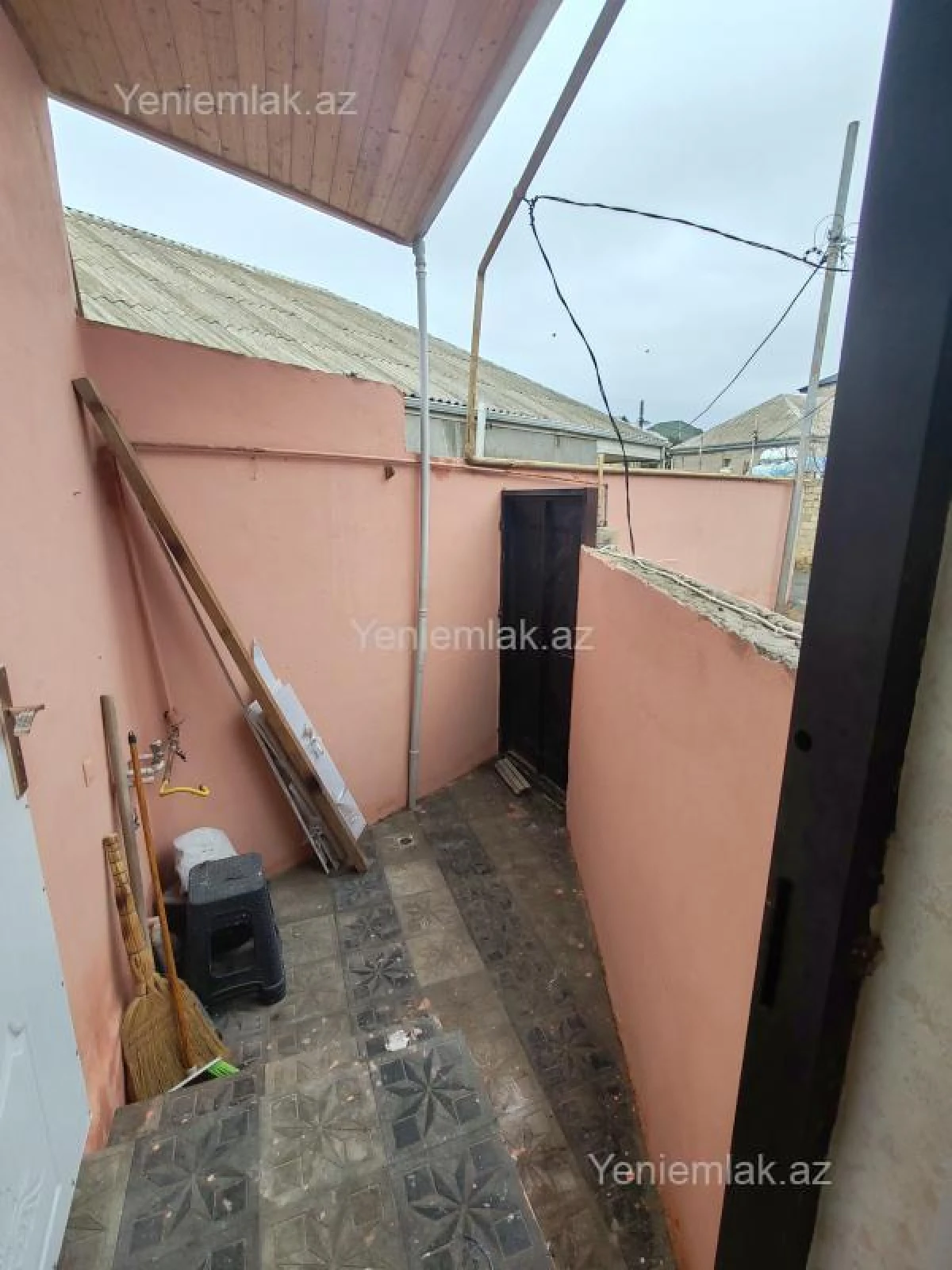Satılır 1 otaqlı həyət evi 30 m²