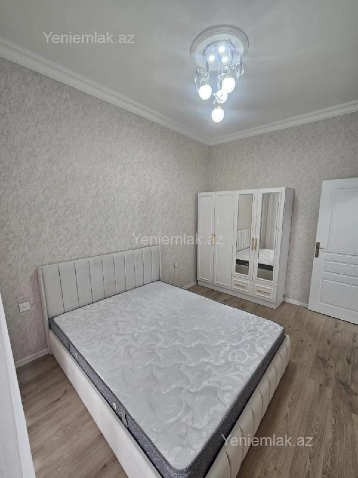 Satılır 3 otaqlı yeni tikili 120 m²