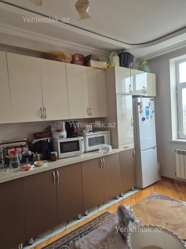 Satılır 3 otaqlı yeni tikili 120 m²