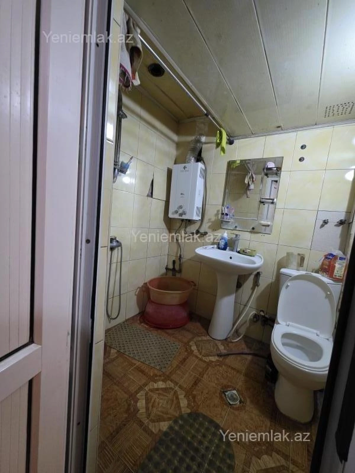 Satılır 3 otaqlı köhnə tikili 80 m²