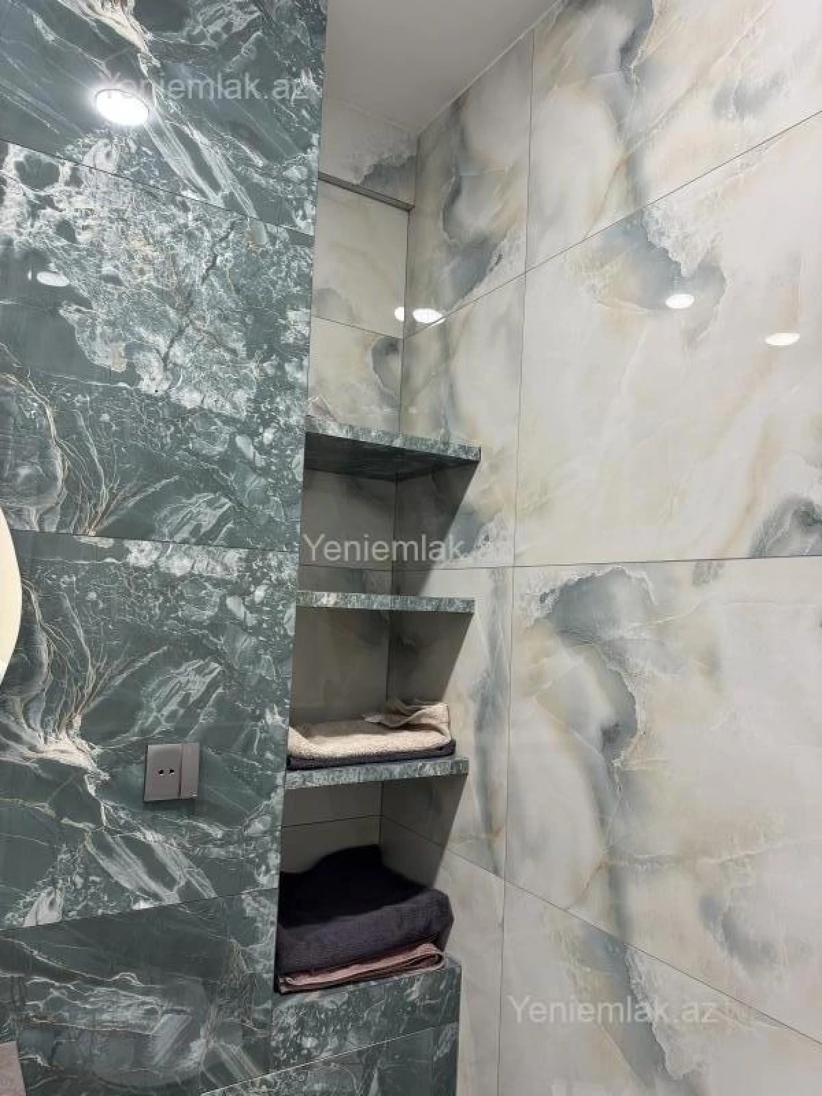 Satılır 2 otaqlı yeni tikili 60 m²