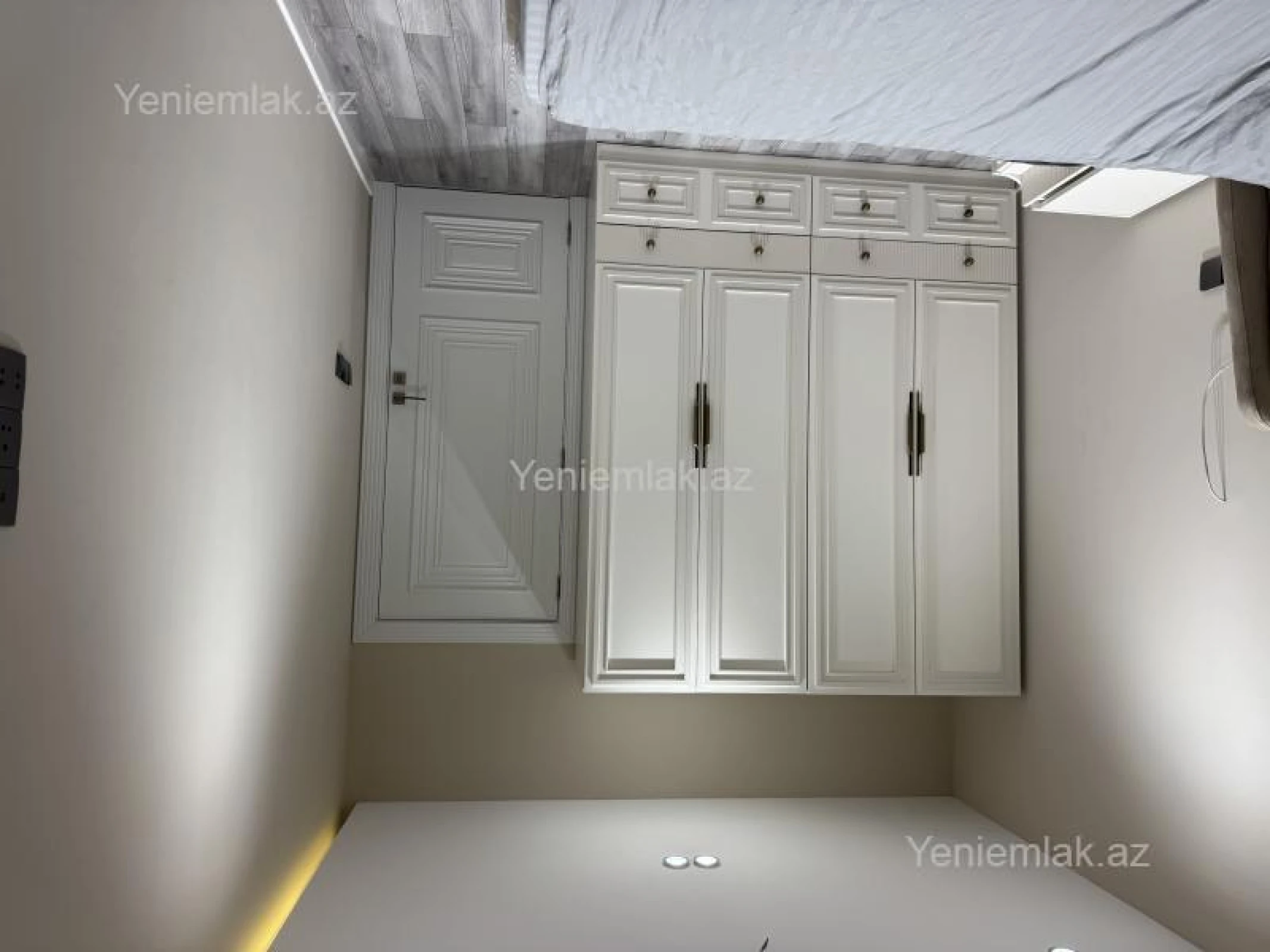 Satılır 2 otaqlı yeni tikili 60 m²