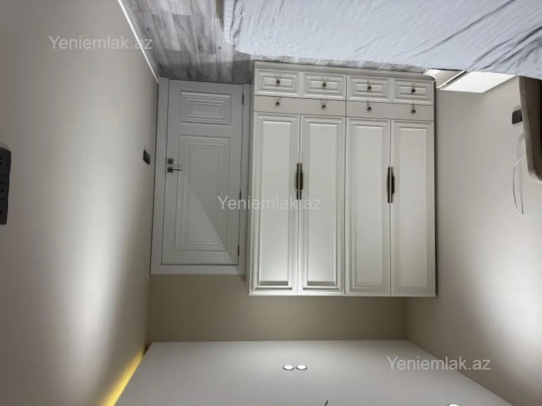 Satılır 2 otaqlı yeni tikili 60 m²