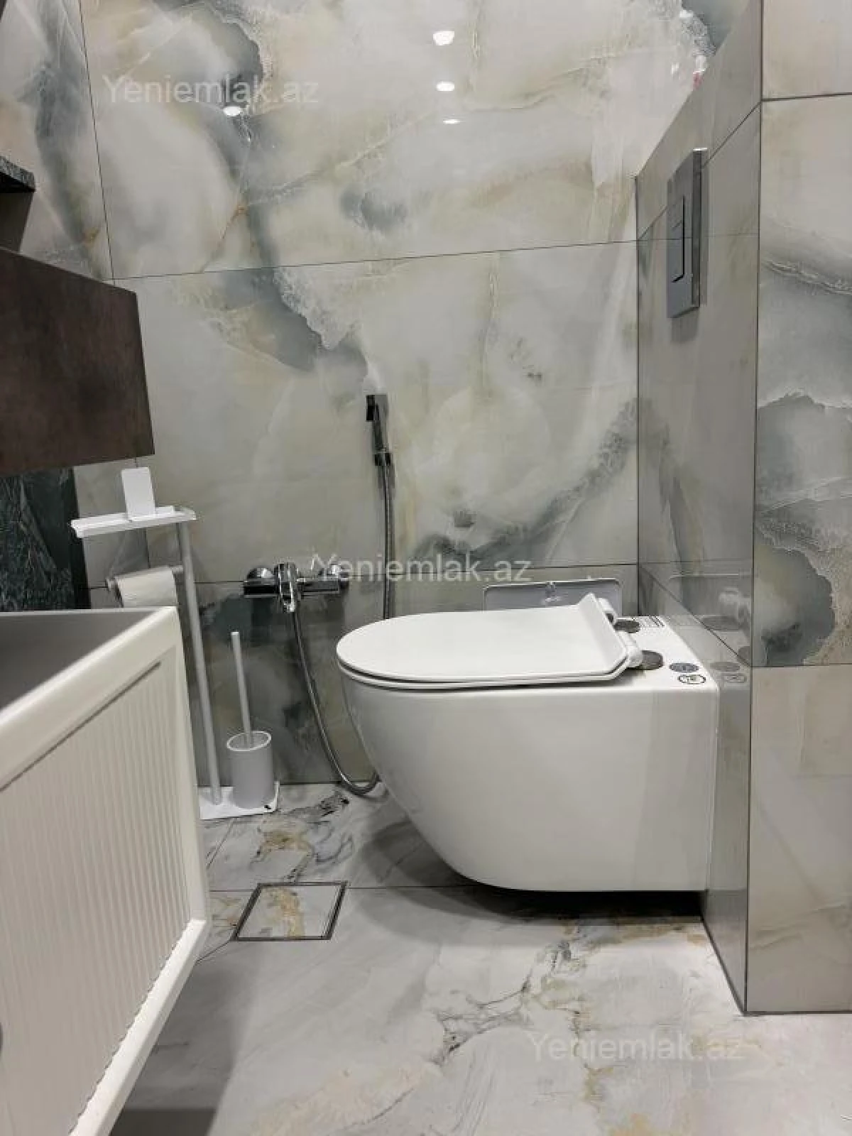 Satılır 2 otaqlı yeni tikili 60 m²