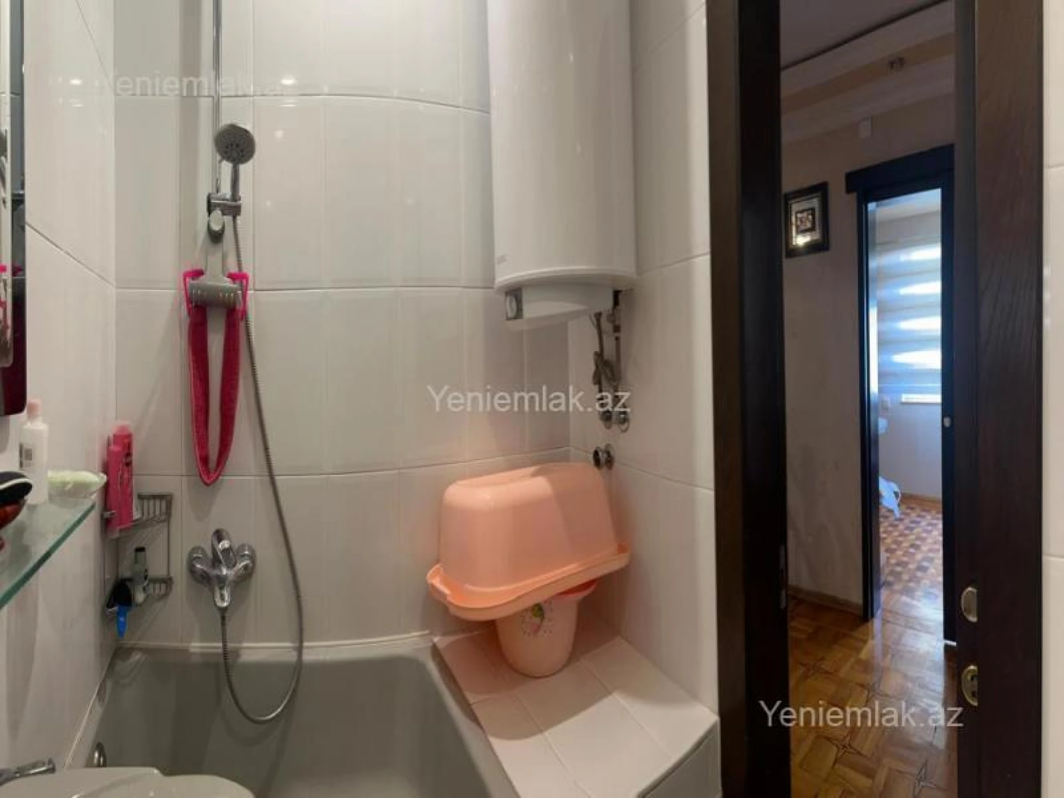 Satılır 4 otaqlı köhnə tikili 110 m²