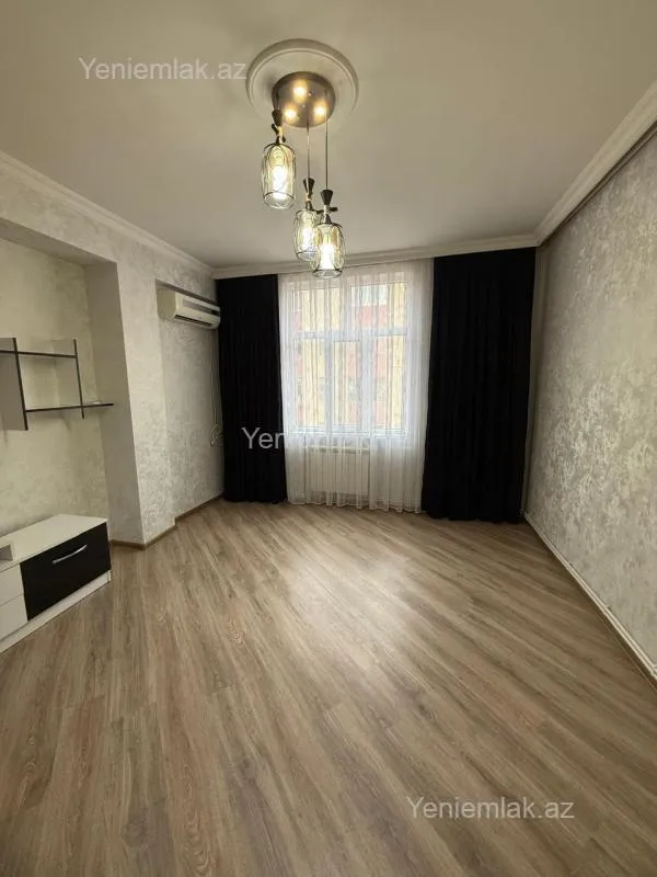 Satılır 2 otaqlı yeni tikili 60 m²