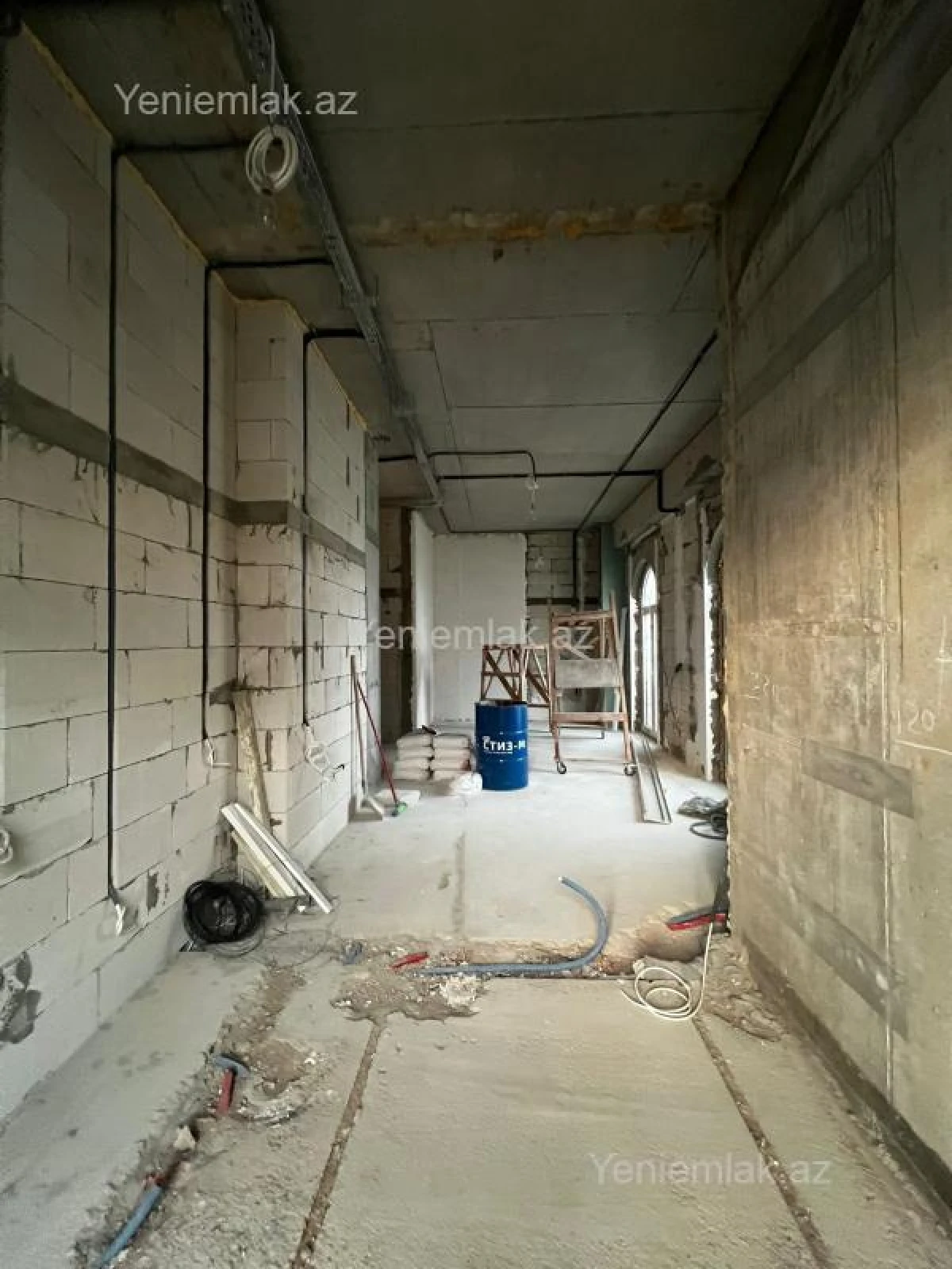 Satılır 3 otaqlı yeni tikili 92.7 m²