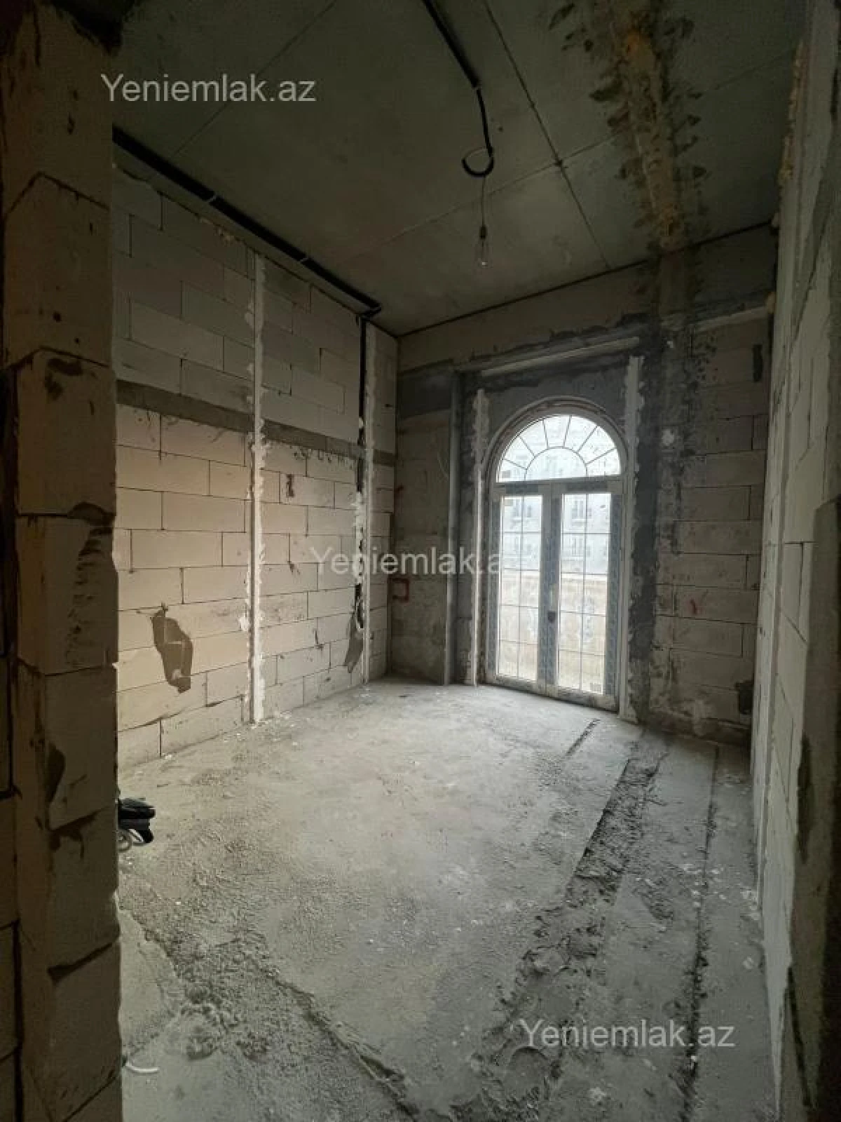 Satılır 3 otaqlı yeni tikili 92.7 m²