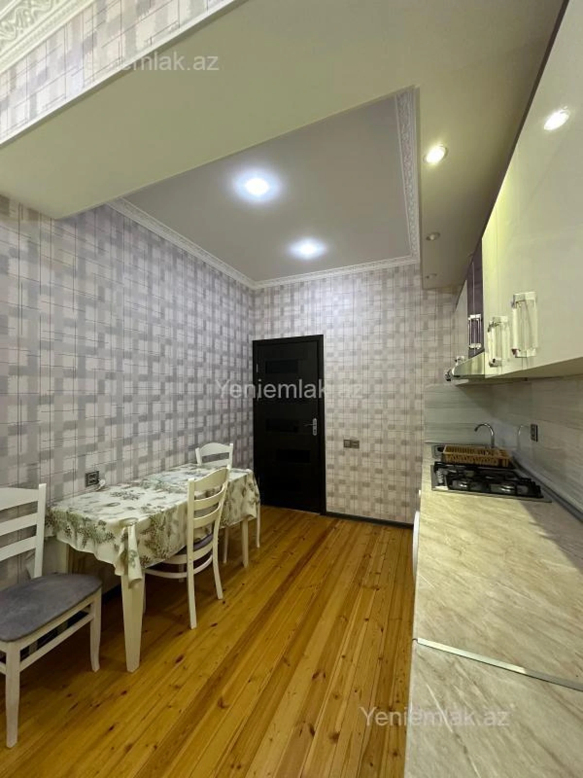 Satılır 3 otaqlı yeni tikili 78 m²