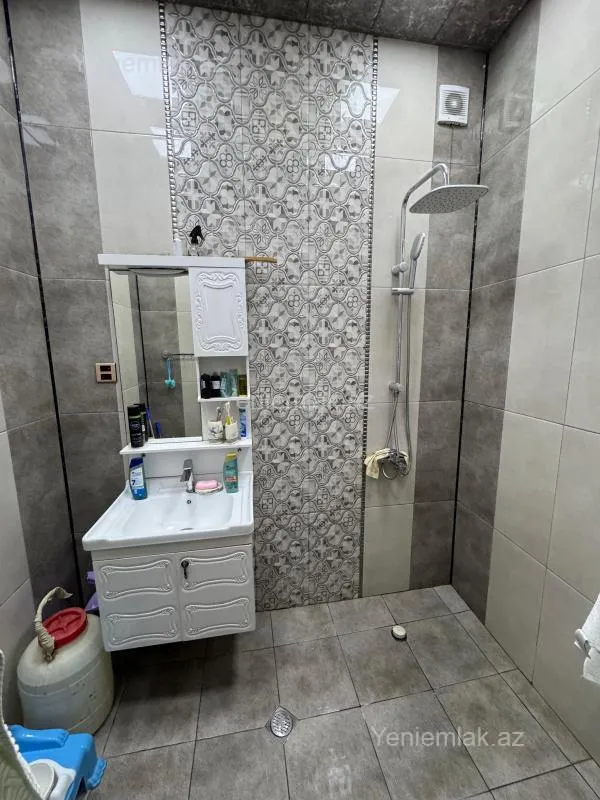 Satılır 3 otaqlı yeni tikili 94 m²
