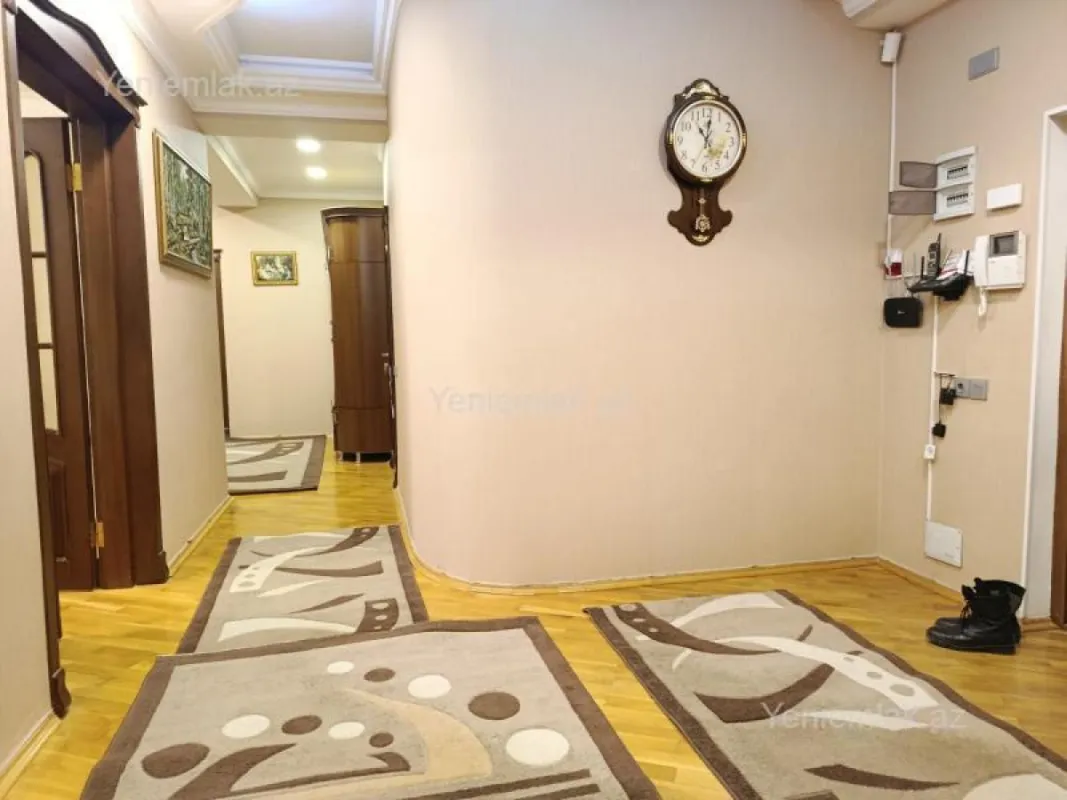 Satılır 4 otaqlı yeni tikili 163 m²
