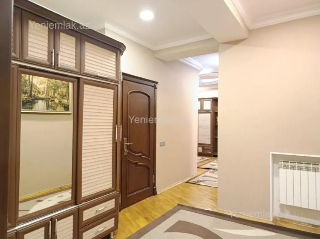 Satılır 4 otaqlı yeni tikili 163 m²