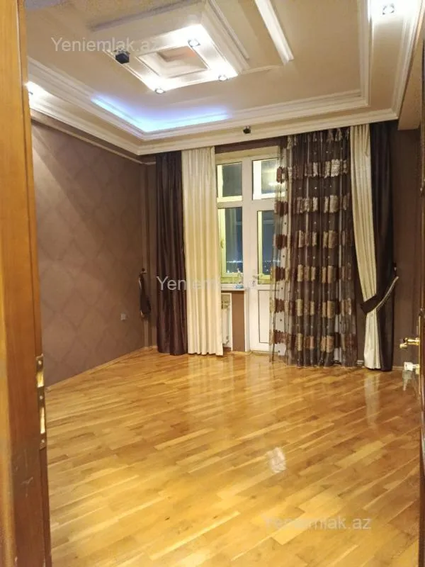 Satılır 4 otaqlı yeni tikili 163 m²