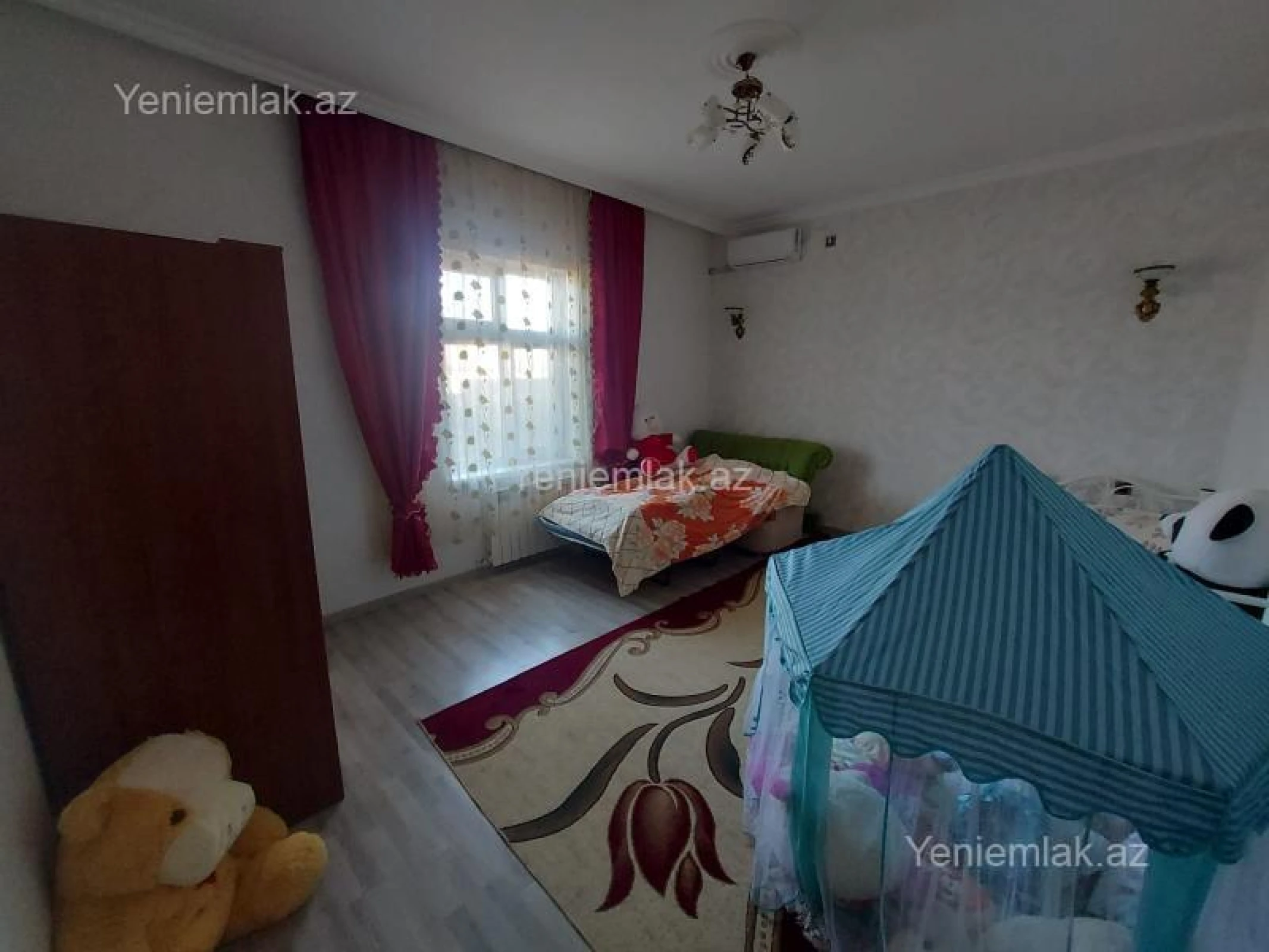 Satılır 8 otaqlı həyət evi 200 m²