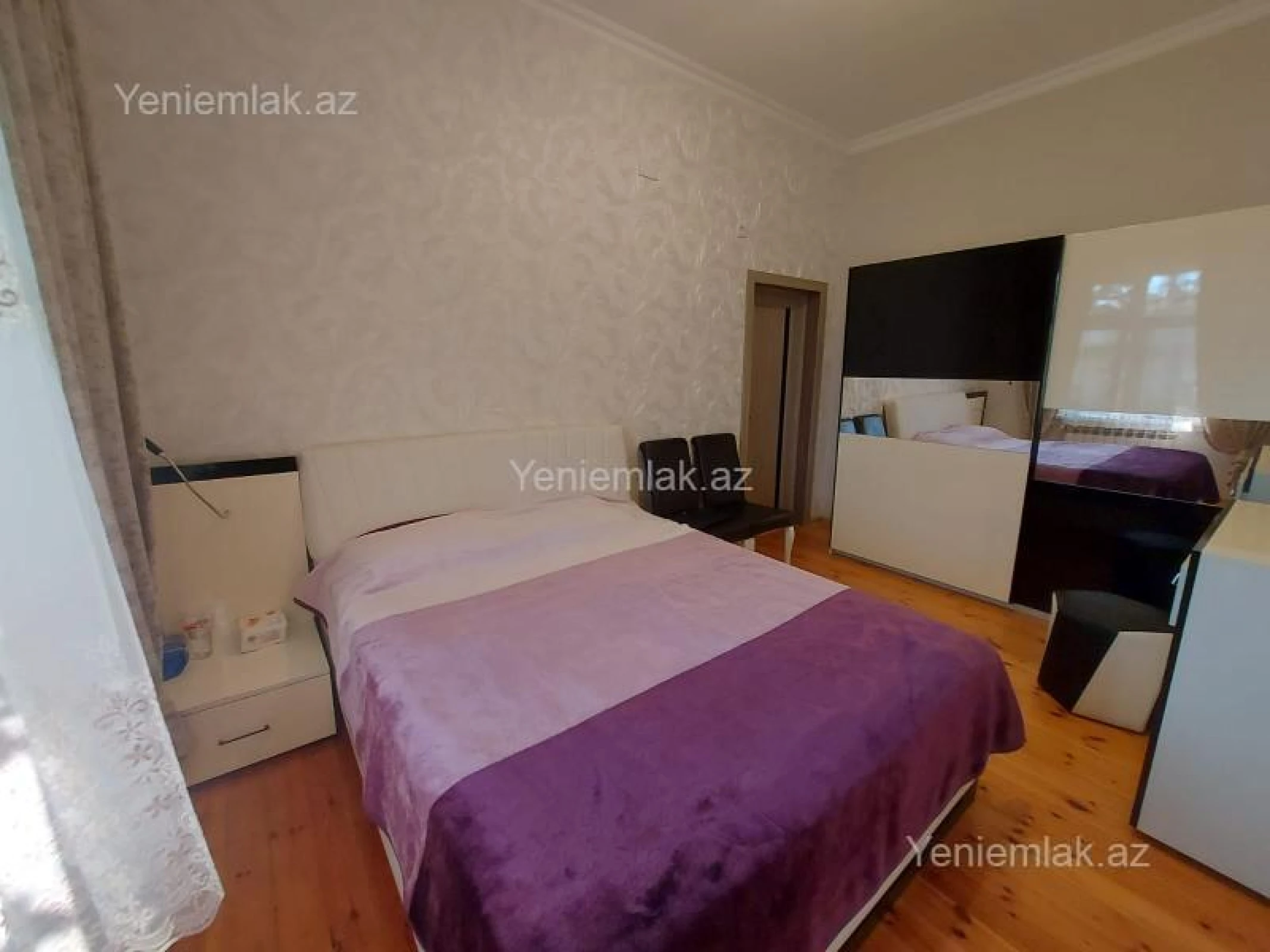 Satılır 8 otaqlı həyət evi 200 m²