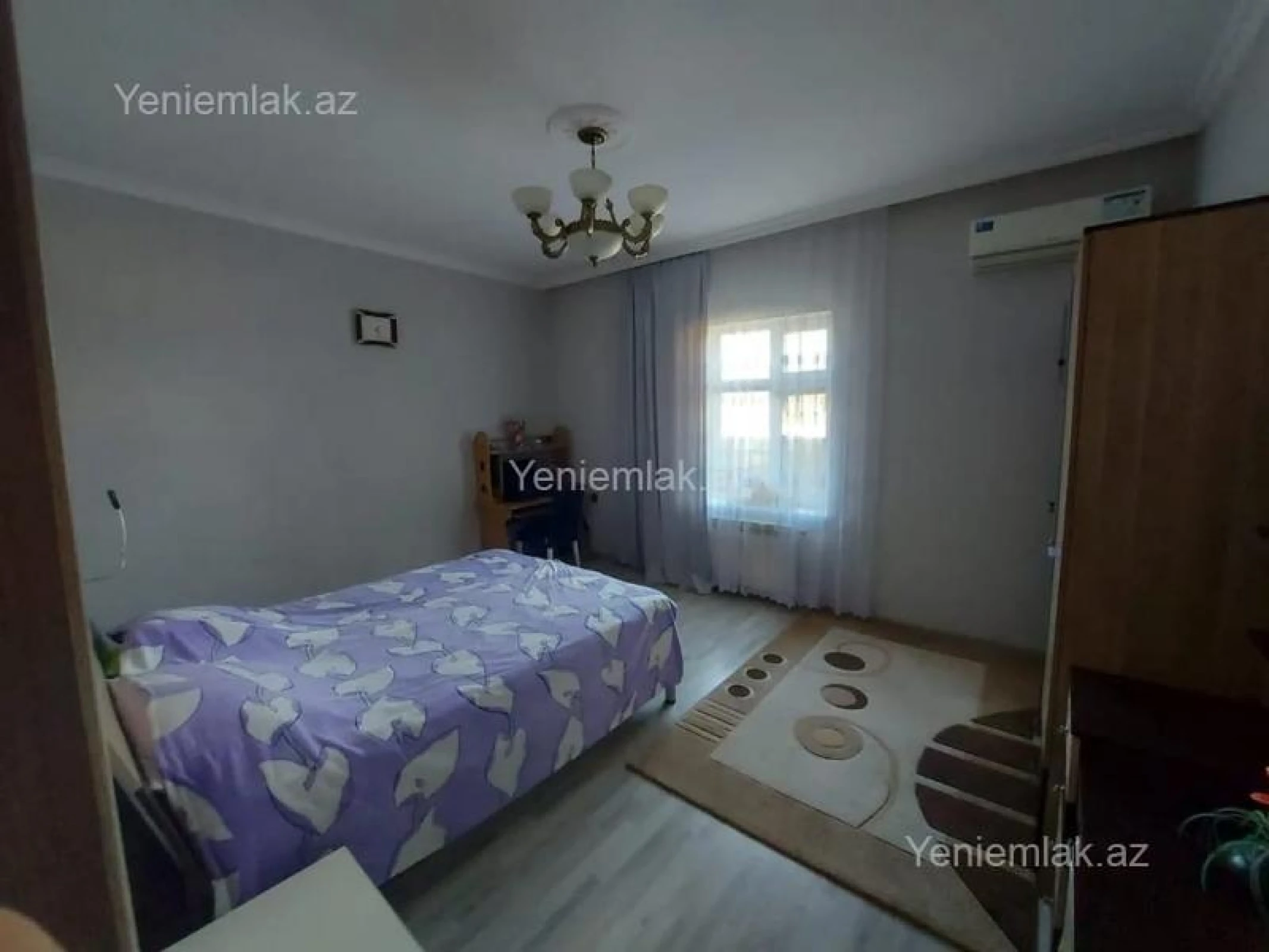 Satılır 8 otaqlı həyət evi 200 m²
