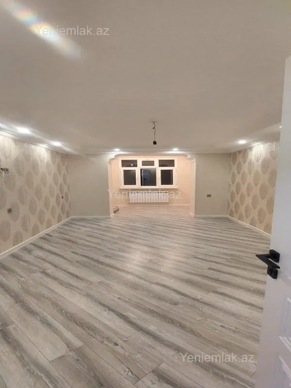 Satılır 3 otaqlı köhnə tikili 75 m²
