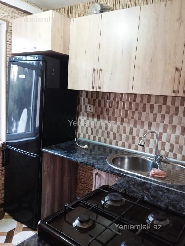 Satılır 1 otaqlı köhnə tikili 50 m²