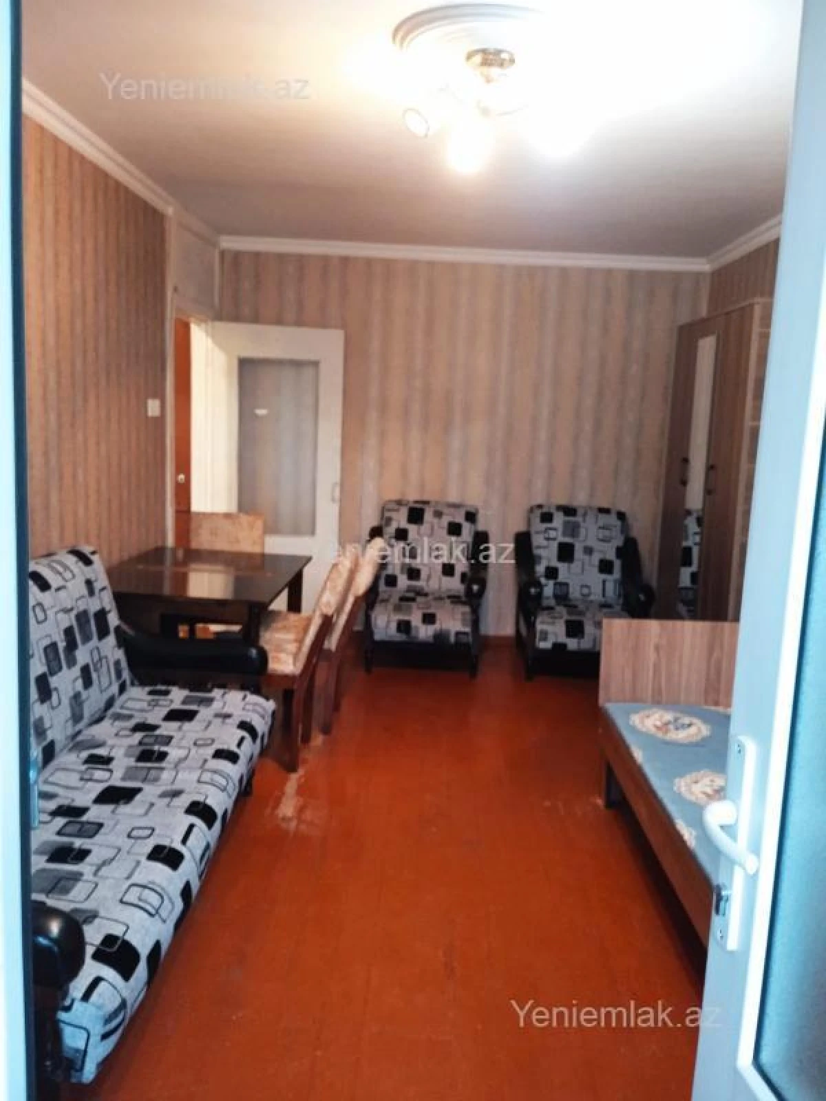 Satılır 1 otaqlı köhnə tikili 50 m²