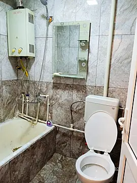 Satılır 1 otaqlı köhnə tikili 50 m²