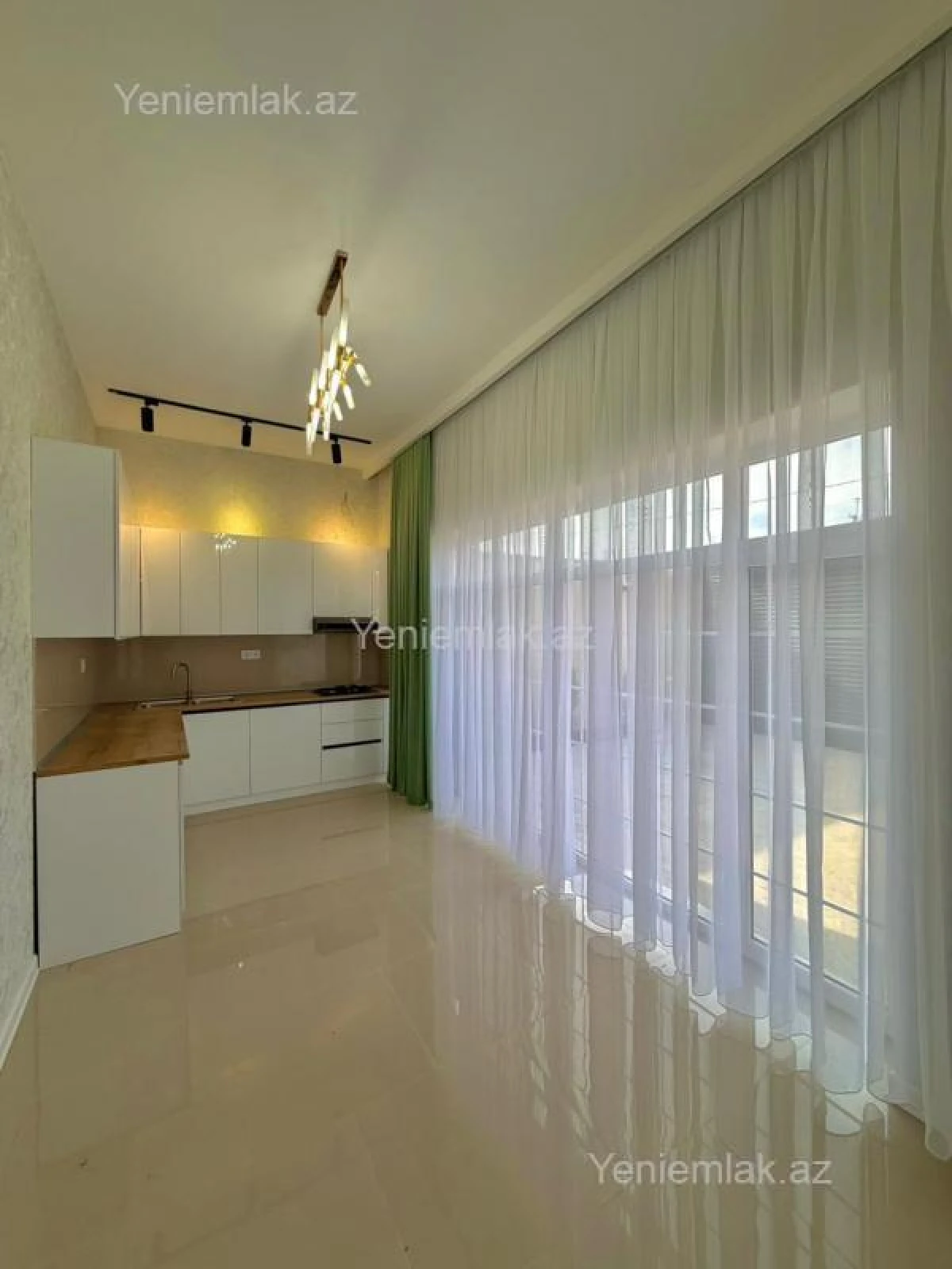 Satılır 4 otaqlı həyət evi 140 m²