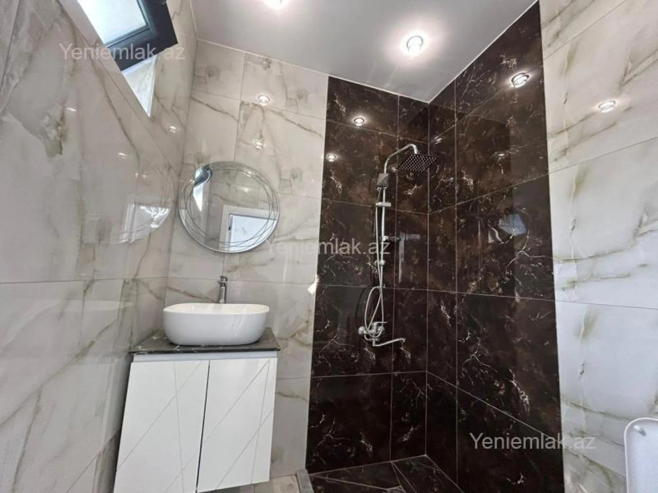 Satılır 4 otaqlı həyət evi 105 m²